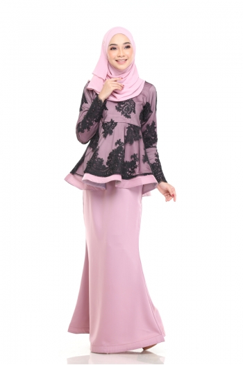 Aurora Lace Kurung Pink
